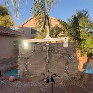 Refuge black shorts.